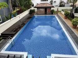 Barker Road (D11), Terrace #457034121
